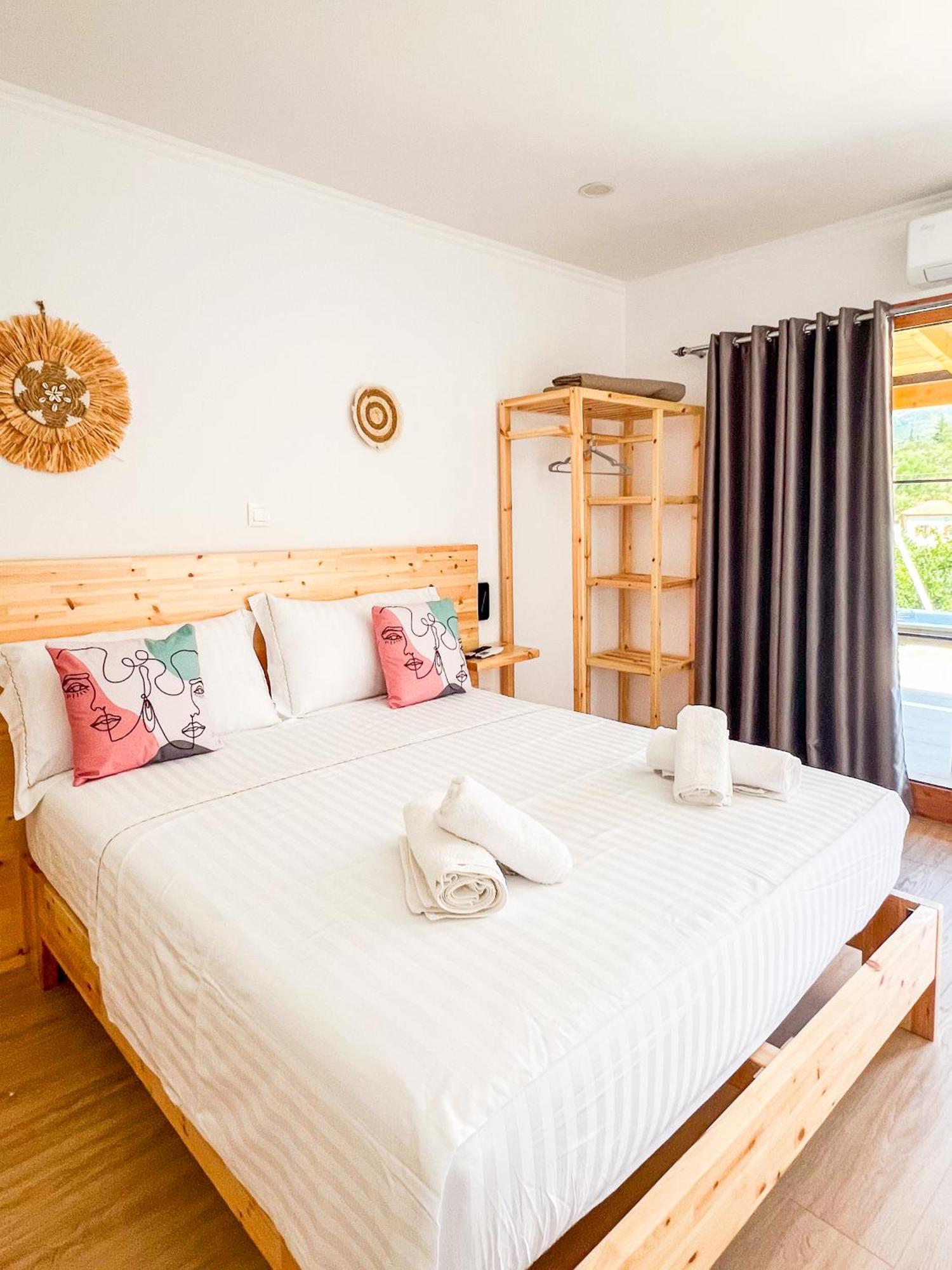 Village View Apartments Himara Kültér fotó